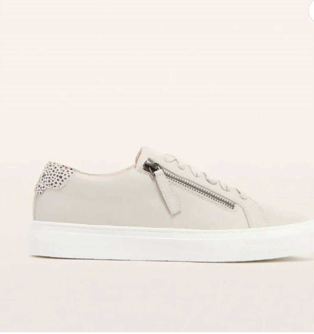 NEW FRANKIE4 women's billie shoe in bone/leopard spot print